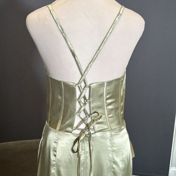 Women’s Light Green Prom Formal Dress Criss Cross Straps Leg Slit Size 8 NWOT - Picture 6 of 12